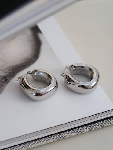 Hunter Classic U Hoop Earring