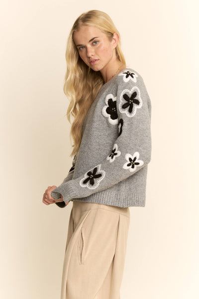 FLORAL ACCENT SWEATER