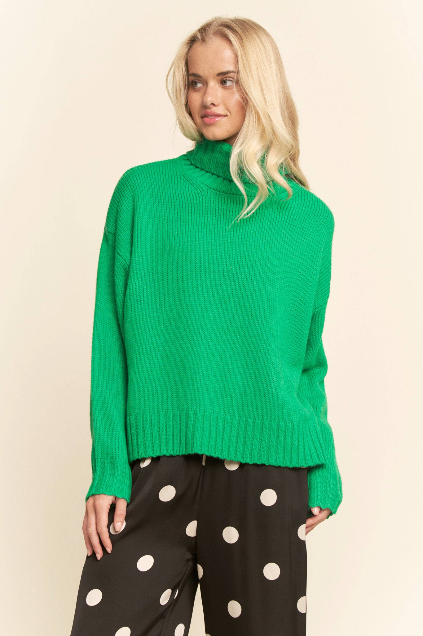 Cozy Oversized Turtleneck Sweater Green