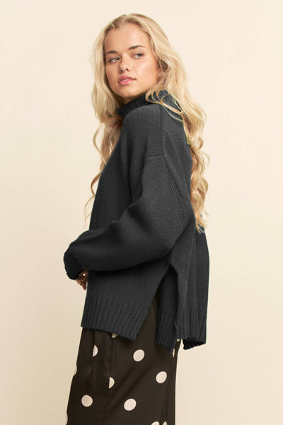 Cozy Oversized Turtleneck Sweater Black