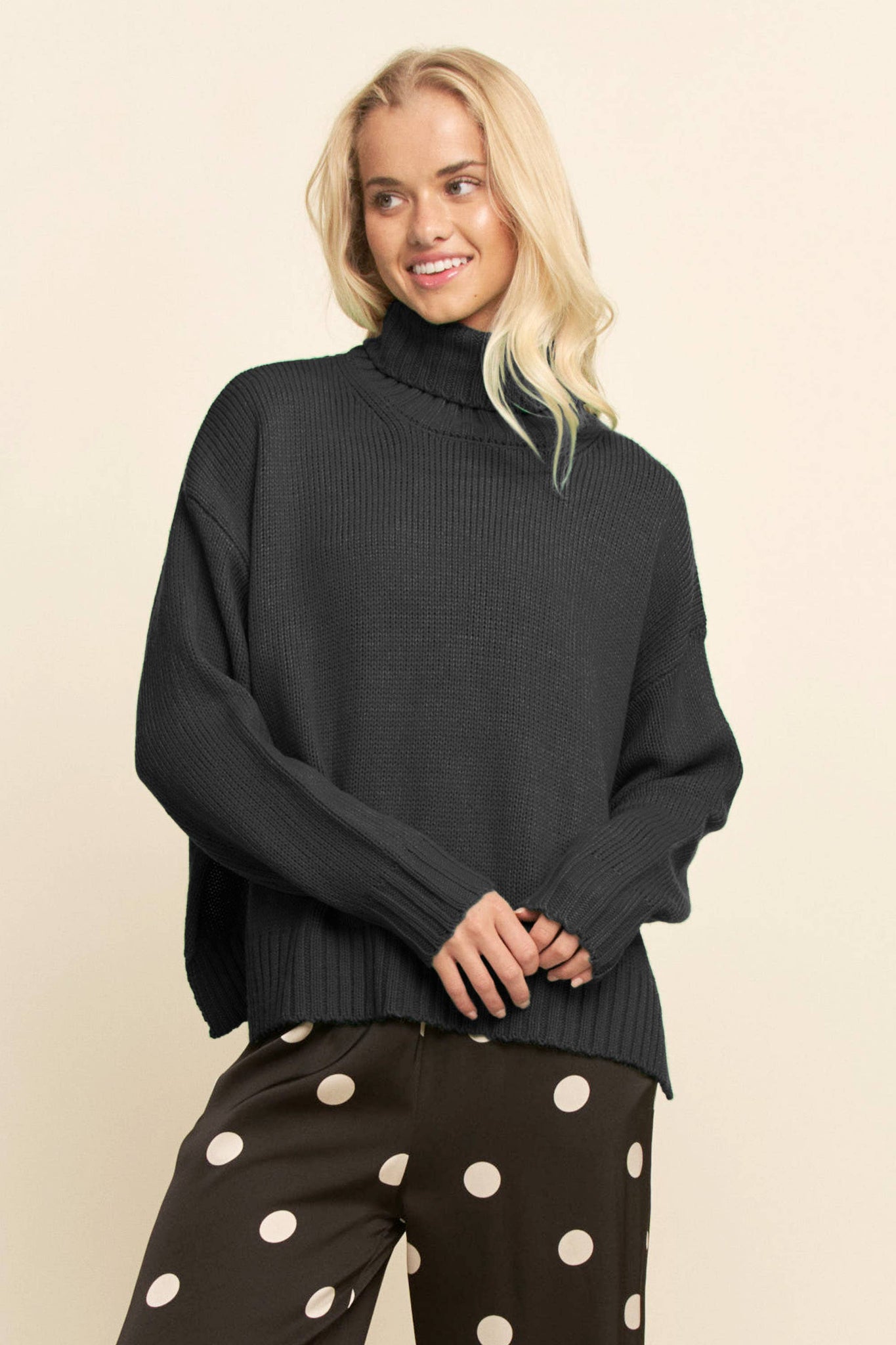 Cozy Oversized Turtleneck Sweater Black