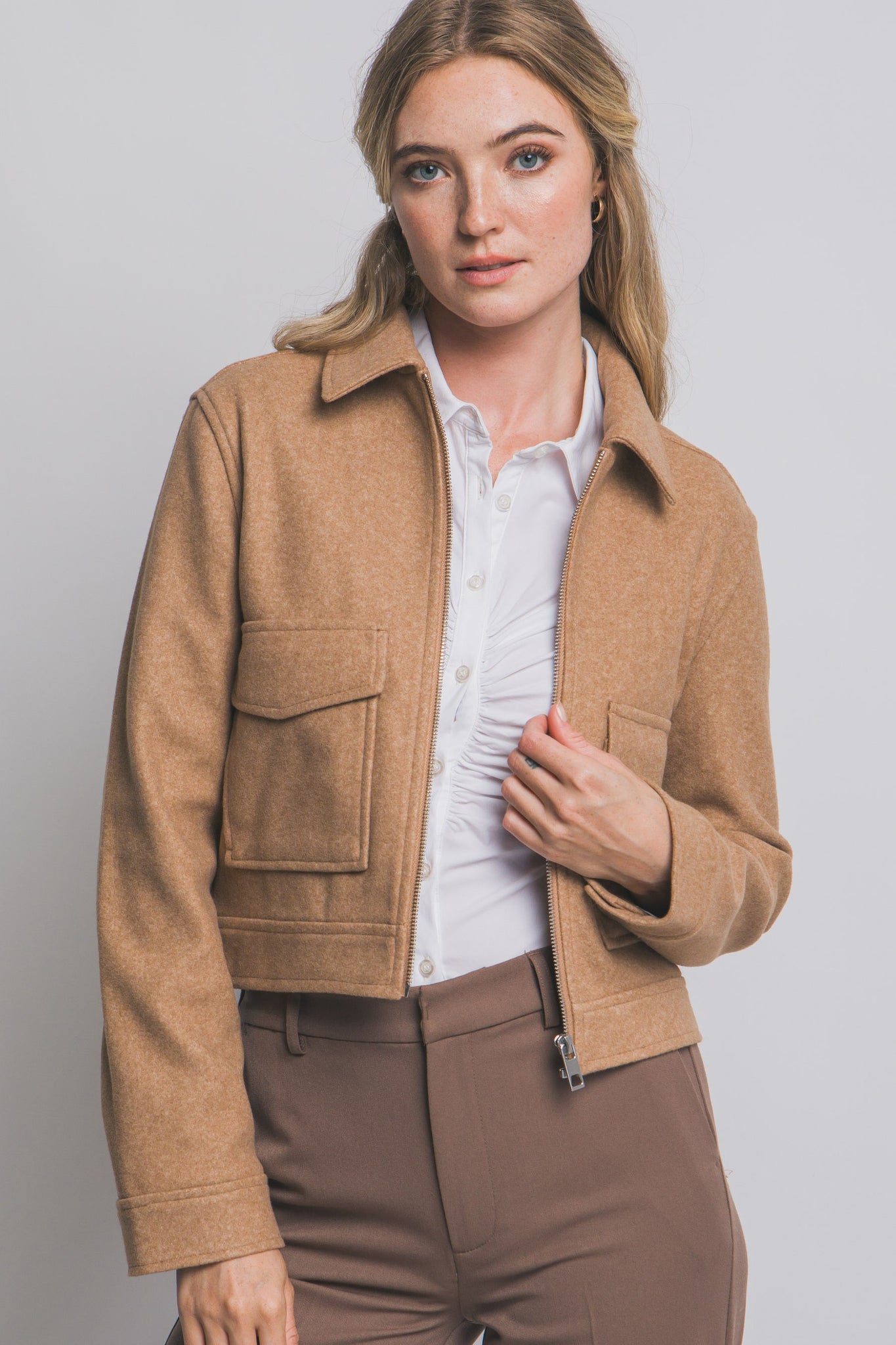 Zip-Up Flat Pocket Jacket – Camel