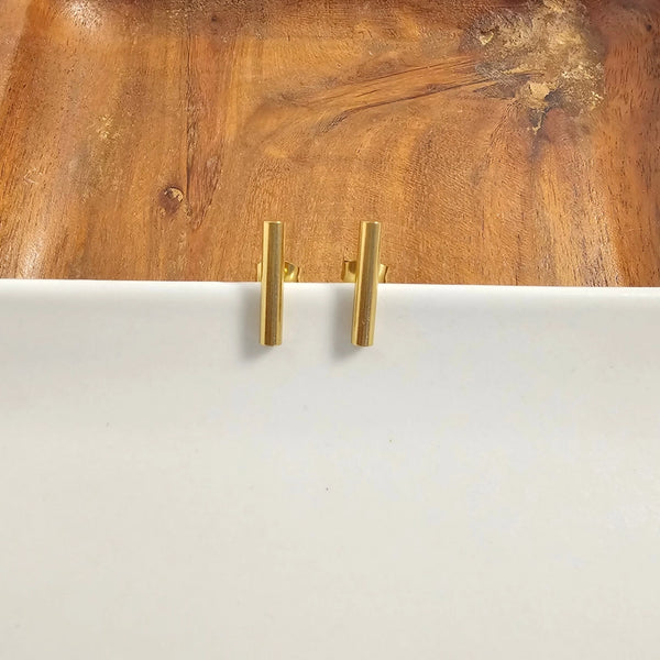 Luxe Bar Studs - Gold