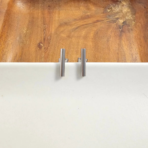Luxe Bar Studs - Silver